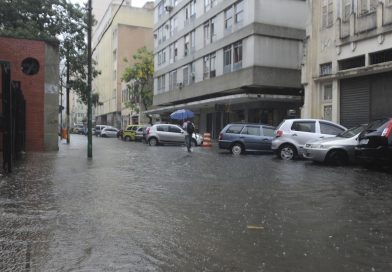 Sirenes de alerta de deslizamento foram acionadas em seis comunidades do Rio