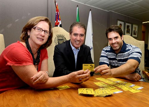 Foto: Jonas, com Jane e Hossri | Crédito: Antonio Oliveira