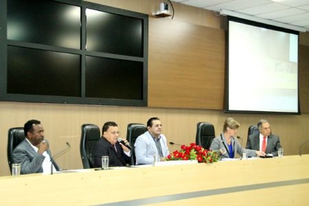Americana - Reunião do Parlamento  (28) (1)
