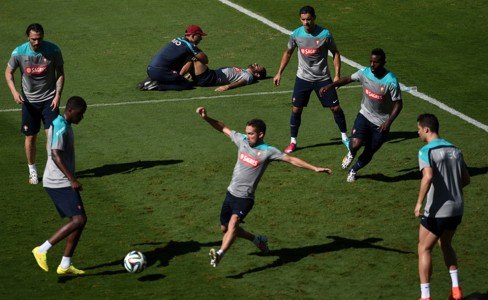 FBL-WC-2014-POR-TRAINING