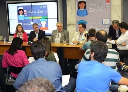 Secretários de Educação e Saúde acompanharam o anúncio