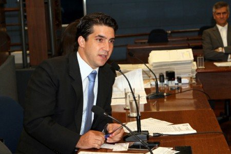 Vereador Thiago Ferrari (PTB) é o presidente da Comissão de Constituição e Legalidade