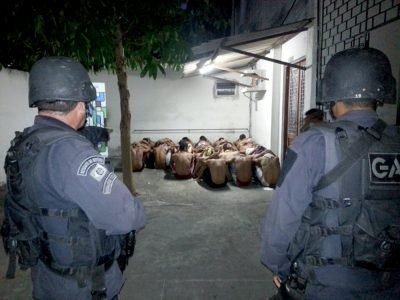 Casa de Privação Provisória de Liberdade no Ceará tem capacidade para 956 presos, mas abriga aproximadamente o dobro