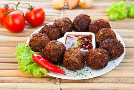 Petisco do Boteco São Joaquim, na Liberdade (região central de SP), que estreia no concurso com o Bolinho de Costela 