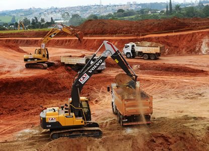 Obras do centro logístico teve início no dia 1º de abril