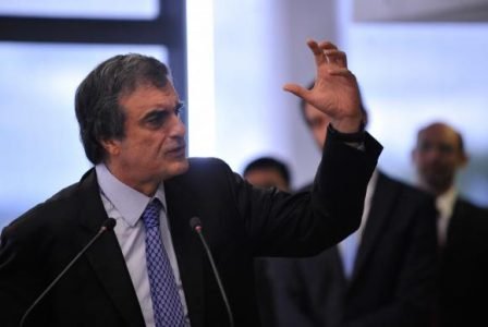 A pedido de Dilma, o ministro da Justiça fará amplo debate para aperfeiçomento do ECA