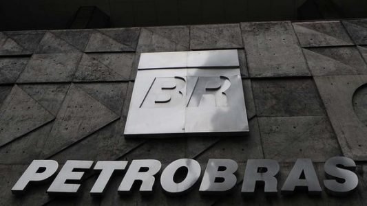 Especialistas afirmam que a estatal tem um grande desafio para retomar a rotina e superar as questões ligadas à Lava Jato