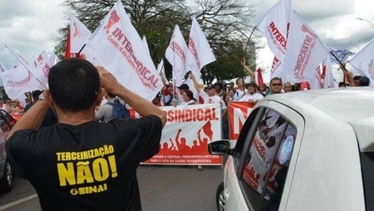 size_810_16_9_terceirizacao-manifestacao