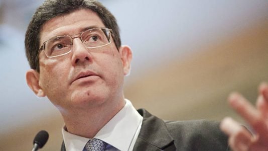 O ministro da Fazenda, Joaquim Levy, admite que o PIB do primeiro trimestre deve apresentar retração