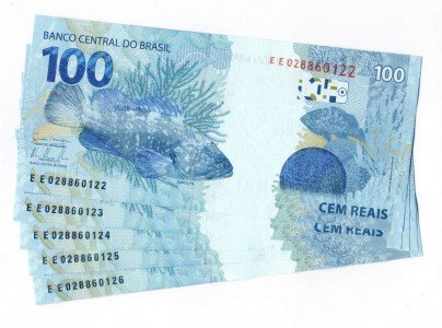 100 reais
