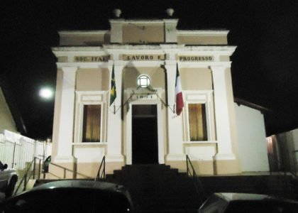 na Rua Humaitá, no trecho compreendido entre as ruas Monsenhor Doutor Emílio José Salim e Siqueira Campos