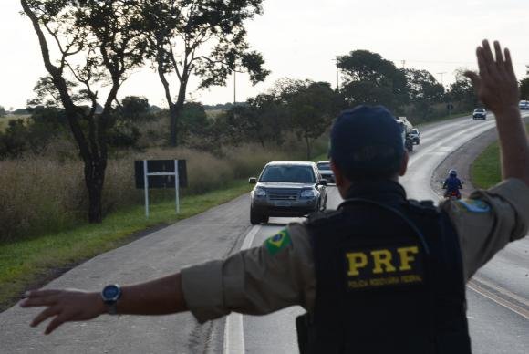 Os dados mostram que mais de 129 mil veículos foram fiscalizados pela PRF entre os dias 4 e 7 de setembro(Foto:Marcello Casal Jr/Agência Brasil)