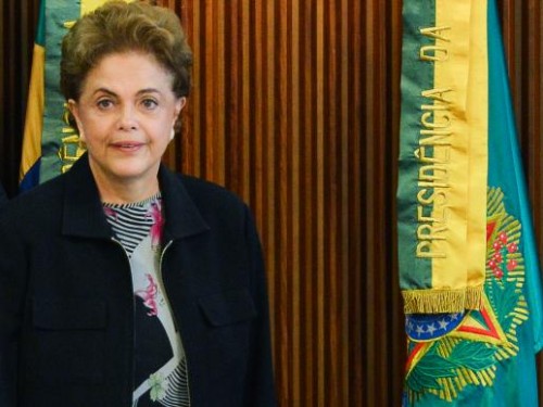 O pedido de impeachment da presidente Dilma Rousseff foi feito pelos juristas Hélio Bicudo e Miguel Reale Jr. e pela advogada Janaína Paschoal