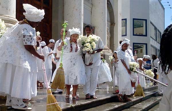 Lavagem das escadarias é tradicional em Campinas