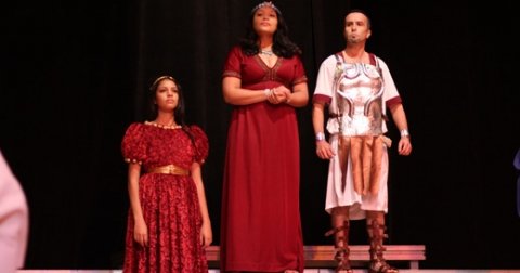 Peça será encenada no domingo (20), no Espaço Cultural Maria Monteiro, e nos dias 24 e 25/03, no teatro Castro Mendes