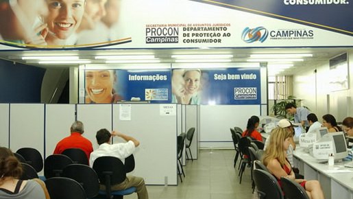 o crescimento no número de atendimentos em 2015 foi de 1,59%, ou seja, 2.523 pessoas a mais demandaram o órgão