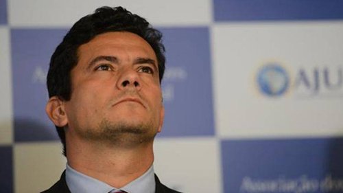 O juiz federal Sérgio Moro decidiu colocar em segredo de Justiça uma lista de pagamentos a cerca de 200 políticos