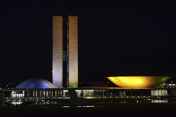 plenario-camara-deputados-senadores-brasilia-brasil-impeachment