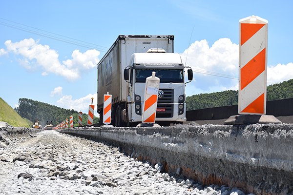Trabalhos acontecem no trecho entre Campinas e Paulínia da rodovia