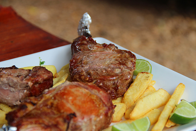 Variados tipos de carne