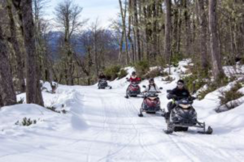 Reserva Biológica Huilo Huilo tem um centro de neve que funciona de julho a setembro, com atividades para quem está descobrindo os esportes de inverno