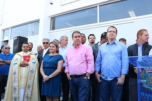 A subprefeitura, que fica bem próxima ao Terminal Ouro Verde, já está funcionando segunda a sexta-feira, das 8 às 16 horas