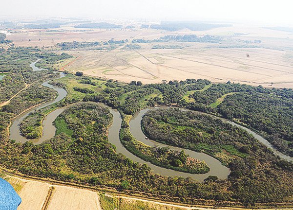 Haverá novas regras para ocupação da Área de Proteção Ambiental (APA) de Sousas e Joaquim Egídio; foi lançada licitação para escolha de empresa que fará estudo