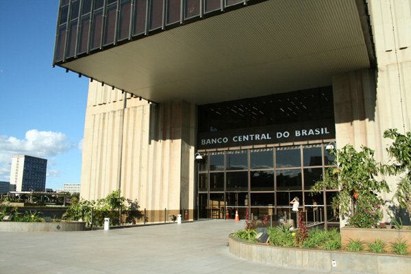 Banco Central diz que melhora da confiança de empresários e consumidores contribui para o atual cenário econômico