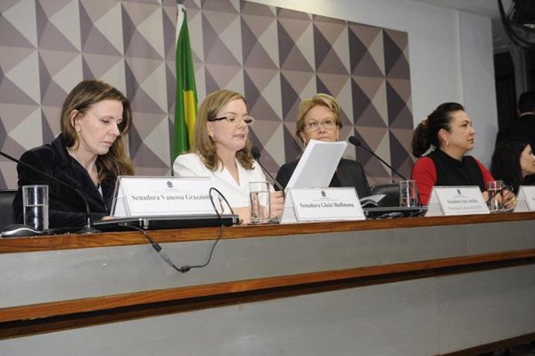 Oposição -apresenta- voto- absolvição- de- Dilma