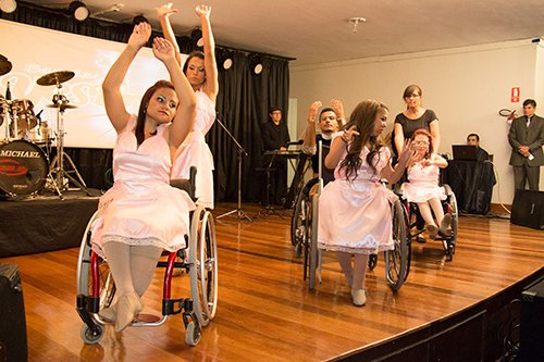 casa-crianca-paralitica-campinas-jantar-hipica