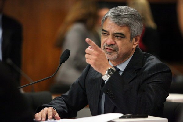 Carta trará posições pessoais de Dilma sobre o impeachment, diz o líder do PT no Senado, Humberto Costa 