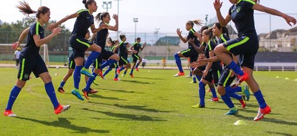 A goleira Barbara vai disputar a Rio 2016 pela seleção feminina de futebol do Brasil