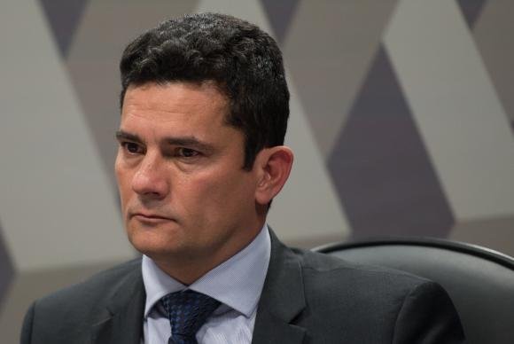 Se o juiz  Sergio Moro acatar a denúncia do MPF, Lula  passa à condição de réu no processo