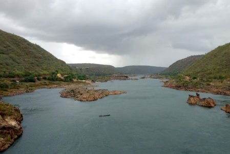 Redução da vazão dos rios é uma das consequências das mudanças do clima, segundo Greenpeace