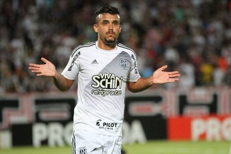 Pottker abriu o caminho para o triunfo da Ponte