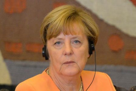 A chanceler alemã, Angela Merkel, confirmou em um pronunciamento que o ataque ocorrido ontem (19) contra um mercado de Natal em Berlim foi um ato terrorista