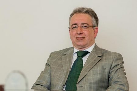 Gilberto Braga, do Ibmec-RJ, o pacote é positivo e ajuda a começar a reverter o pessimismo