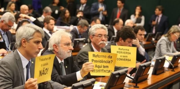 Durante o evento, um grande radar móvel, em formato eletrônico vai revelar o voto dos deputados em relação à Reforma da Previdência