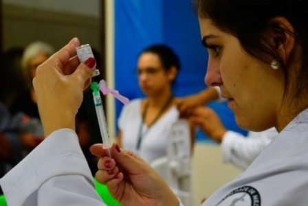 O novo rol, que inclui inclusão de medicamentos contra vários tipos de câncer, entrará em vigor em janeiro de 2018