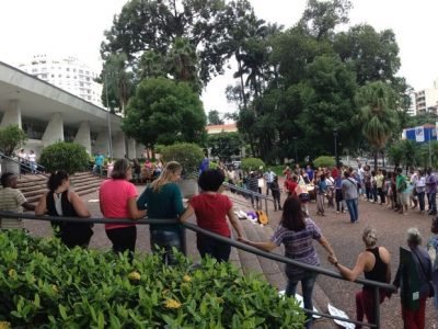 manifestacao-candido-ferreira-demissoes