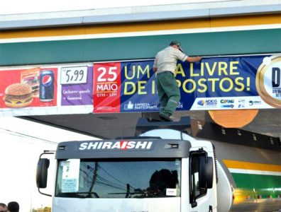 Com impostos, a gasolina sobe R$ 0,41 e diesel R$ 0,21