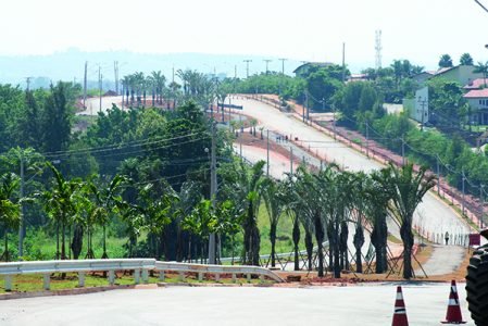 Avenida Isaura Roque Quércia