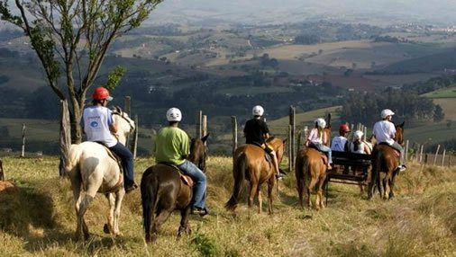 Passeio a cavalo é opção de turismo rural