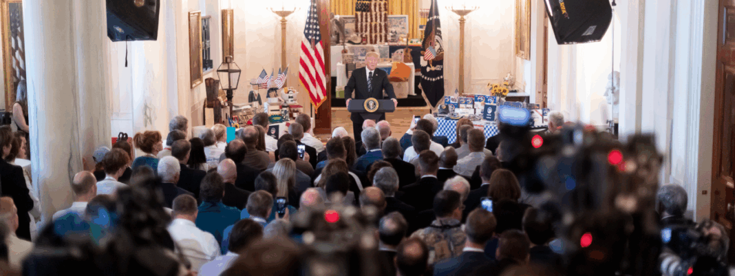 Donald_Trump_2018-07-23